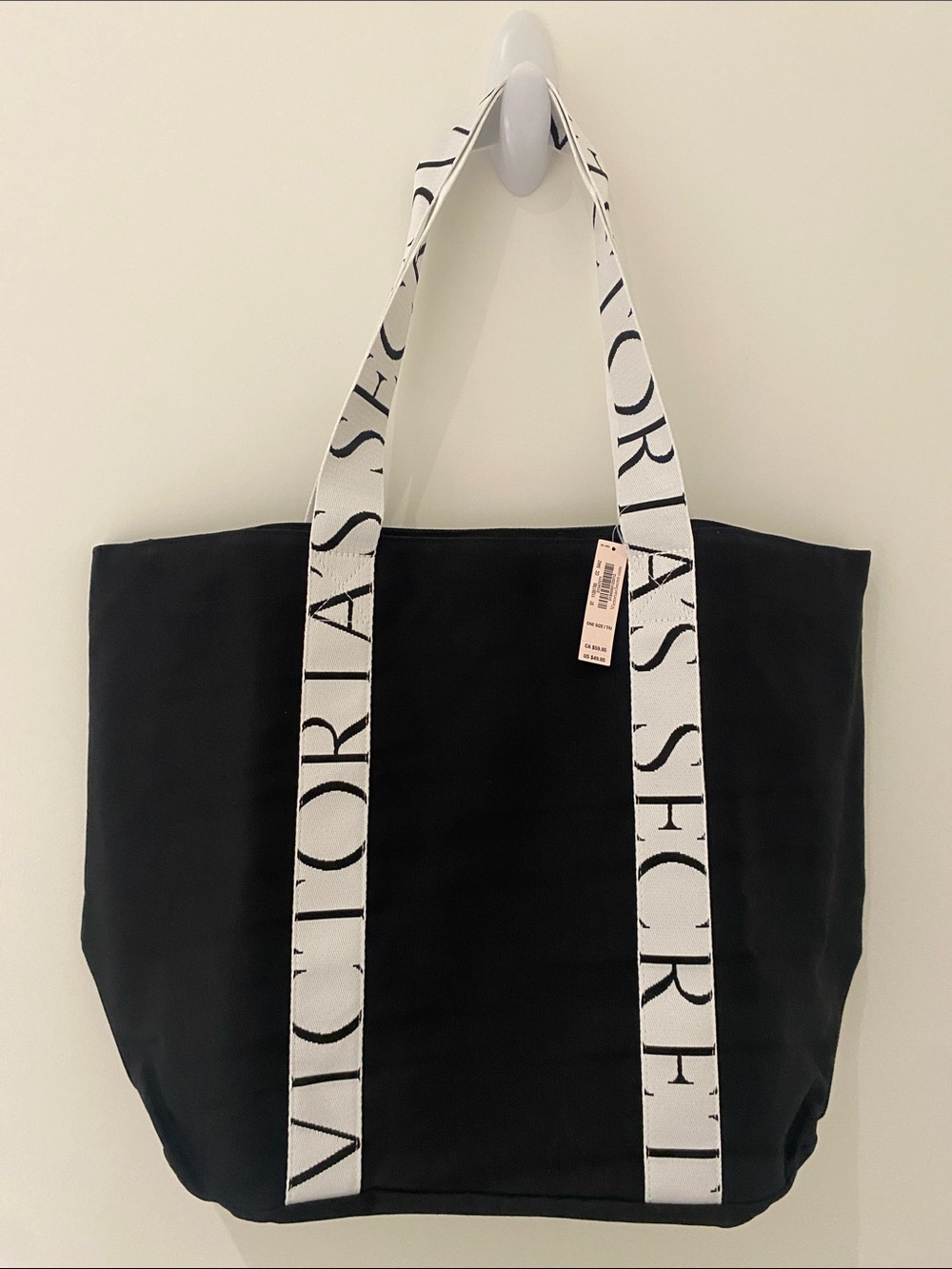 NWT Victoria’s Secret Black And White Tote With Zip Top Closure.